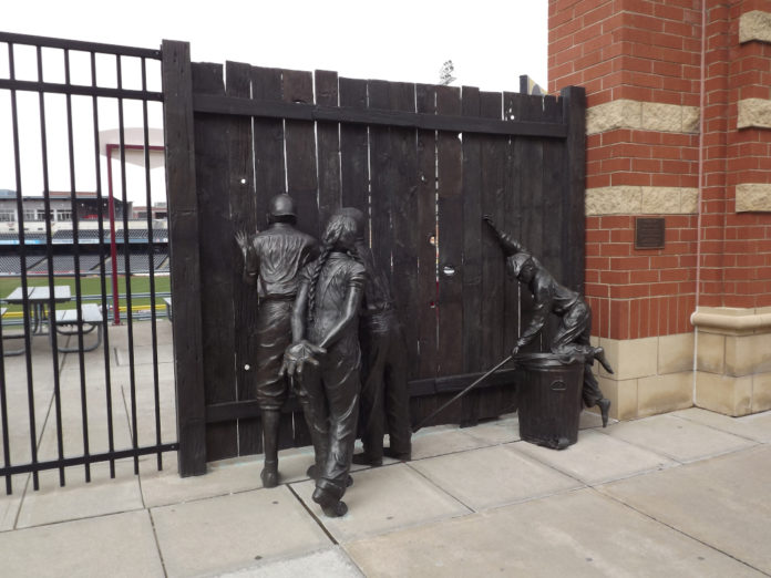 MH_ArtistEmanuelEnriquez_WhosUp_PhotoSarahOttney-web