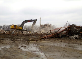 Former Libbey principal and alumni discuss school memorabilia